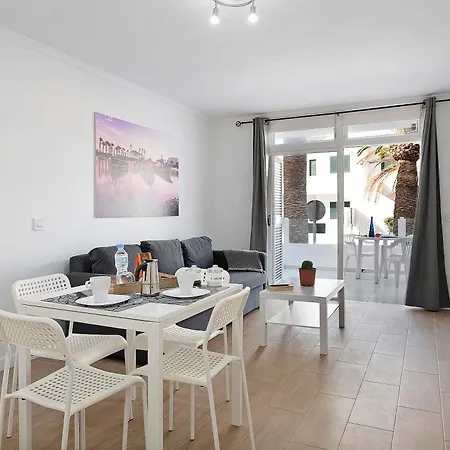 Ianoa Apartment *